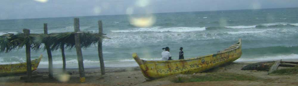 woman-on-boat-ghana