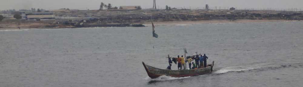 fishermen-boat-river-ghana